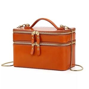 Old Trend Elegant Caramel Leather Women Bag
Ixia Jet Set Leather Beauty Box